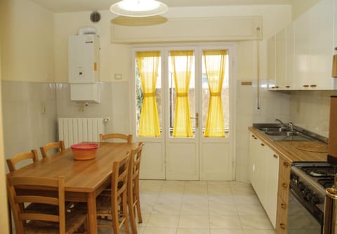 VIA DELLA SOGLIOLA Apartment in Tuscany