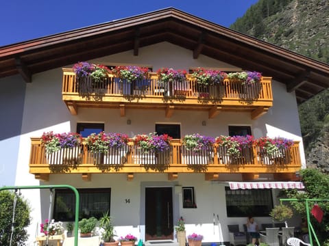 Property building, Balcony/Terrace