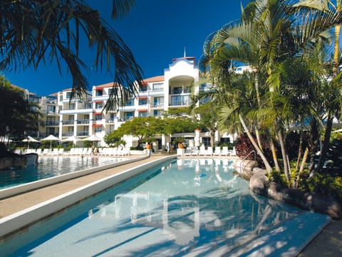 Facade/entrance, Swimming pool, Swimming pool