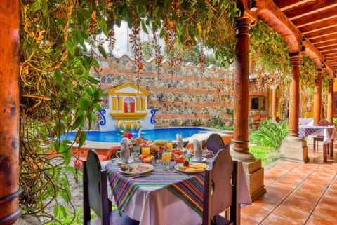 Restaurant/places to eat, Food and drinks, Food