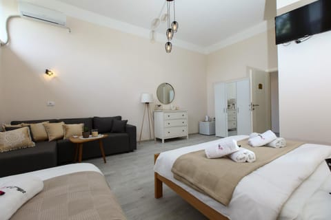 Vila LOLA Bed and Breakfast in Vojvodina