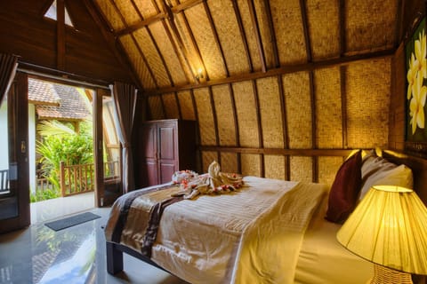 Bed, View (from property/room), Bedroom, towels