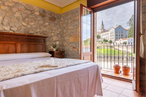 Bed, View (from property/room), Balcony/Terrace, Photo of the whole room, Bedroom