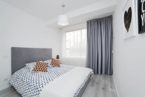 Bed, Bedroom, air conditioner