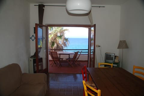 Balcony/Terrace, Living room, Dining area, Sea view