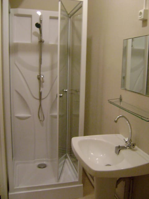 le pirate Apartment in Granville