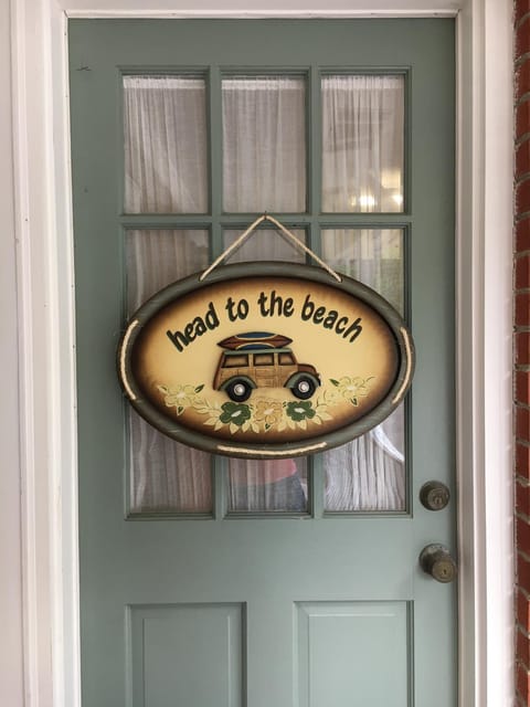 Property building, Decorative detail, Logo/Certificate/Sign