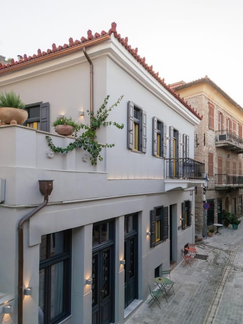 Archo Nafplio Suites & Rooms Bed and Breakfast in Nafplion