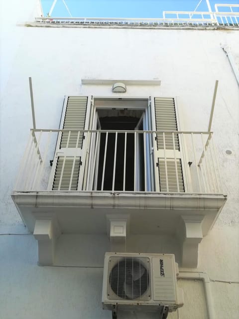 Property building, Balcony/Terrace