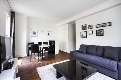 Habitat Parisien - Appartement Opéra Galeries Lafayette Apartment in Paris