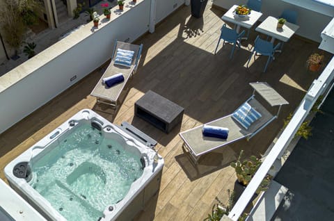 Hot Tub, Balcony/Terrace