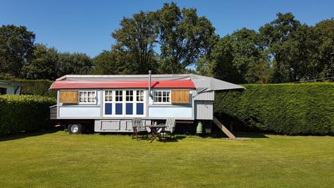 Zigeuner wagen Chalet in Rockanje