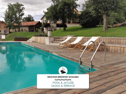 Patio, Balcony/Terrace, Swimming pool, Swimming pool, sunbed, sunbed