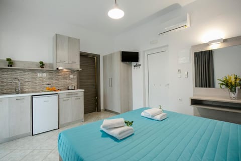 Kolimbito Sea Side Apartment in Crete