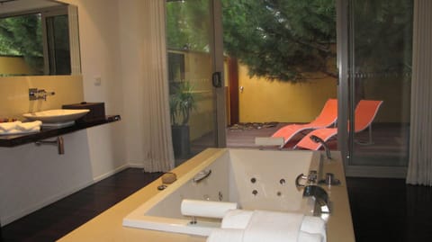 Bathroom, Bath