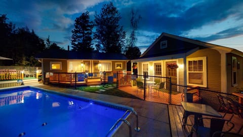 Property building, Pool view