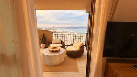 View (from property/room), Balcony/Terrace, Sea view