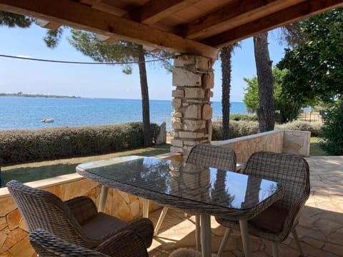 Patio, Dining area