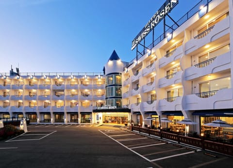 Property building, Facade/entrance, Landmark view