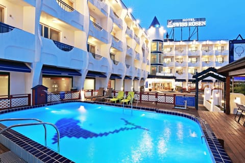 Property building, Facade/entrance, Swimming pool