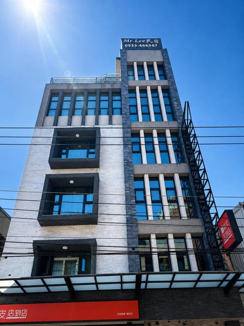 Property building, Day