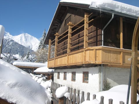 Property building, Winter, On site