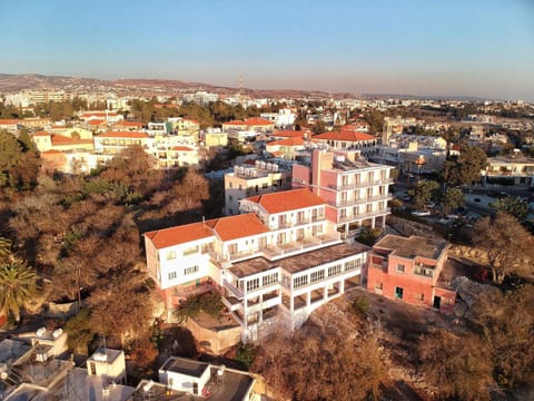 Property building, Neighbourhood, Bird's eye view, City view, Street view, Location