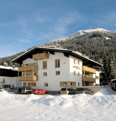 Facade/entrance, Winter