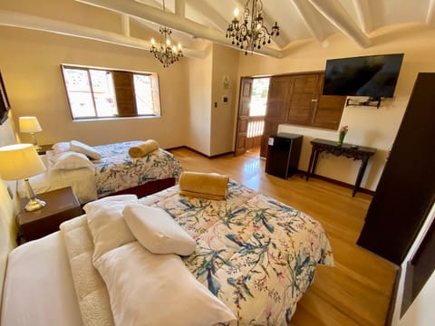 Communal lounge/ TV room, Bed, Bedroom