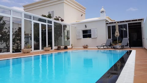 Off site, Day, Summer, Swimming pool