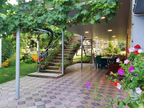 Property building, Balcony/Terrace, Balcony/Terrace