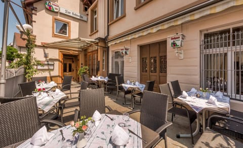 Property building, Restaurant/places to eat