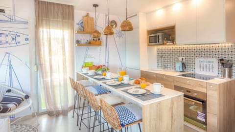 Day, Summer, Coffee/tea facilities, Kitchen or kitchenette, Seating area, Dining area, On site, Food, Food, Non alcoholic drinks, Non alcoholic drinks