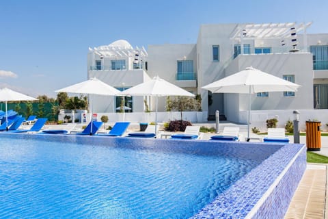 Facade/entrance, Pool view