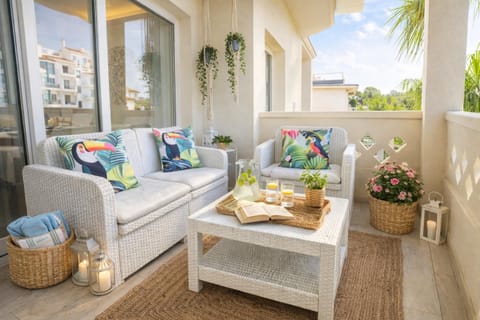 SaturnoDream-4 min to the beach-free parking Apartment in Torremolinos