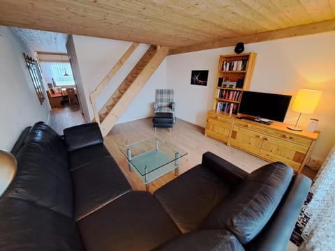 Living room, Photo of the whole room
