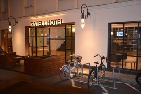 Facade/entrance