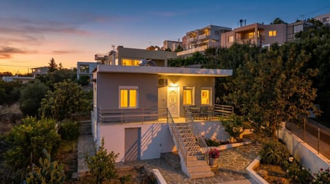 Property building, Garden, View (from property/room), Balcony/Terrace, Garden view