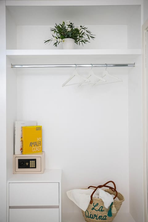 La Divina Amalfi Coast Bed and Breakfast in Praiano