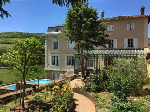 Property building, Garden, Swimming pool