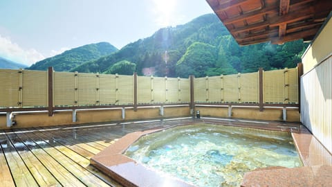 Day, Natural landscape, Hot Tub, Mountain view