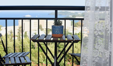 Balcony/Terrace, Balcony/Terrace