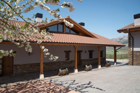 Off site, Day, Summer, Lobby or reception