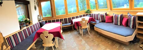 Decorative detail, Seating area