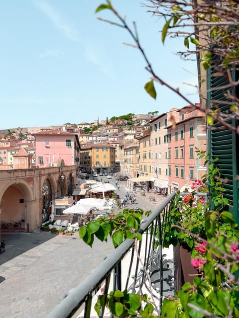 Neighbourhood, City view