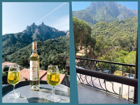 Nearby landmark, Natural landscape, View (from property/room), Balcony/Terrace, Mountain view