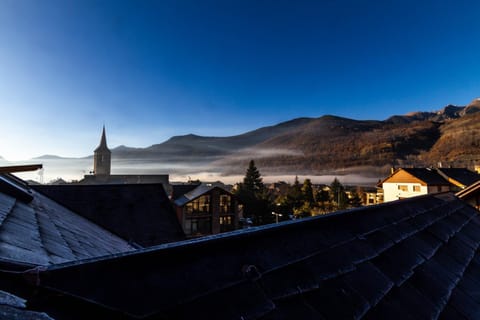 Day, Winter, On site, City view, Mountain view