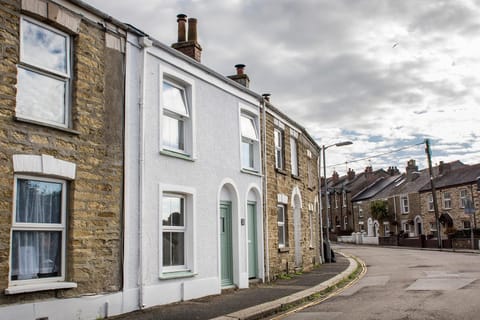 Facade/entrance, Neighbourhood, Street view