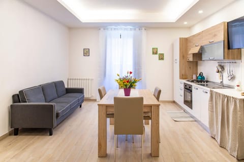 Kitchen or kitchenette, Living room, Dining area