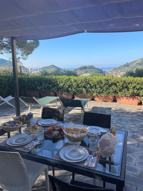 B&B La Casa sul Colle Bed and Breakfast in Sestri Levante